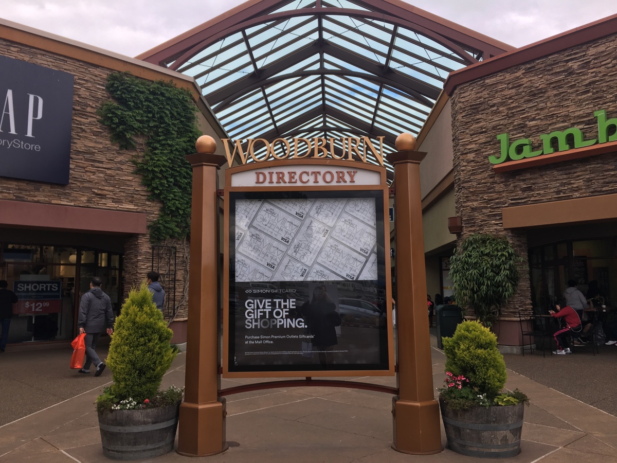 Tips for Shopping at Woodburn Premium Outlets, Oregon