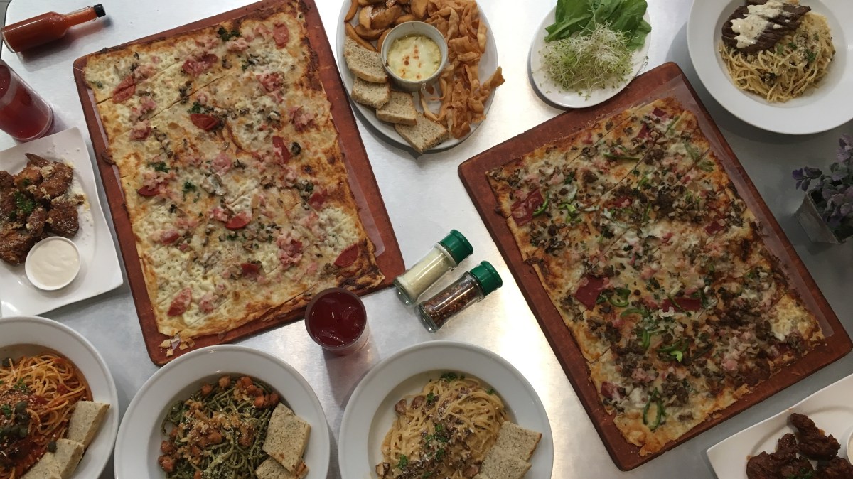 My classic faves at Pazzo Rollio, SM Hypermart&nbsp;Pasig