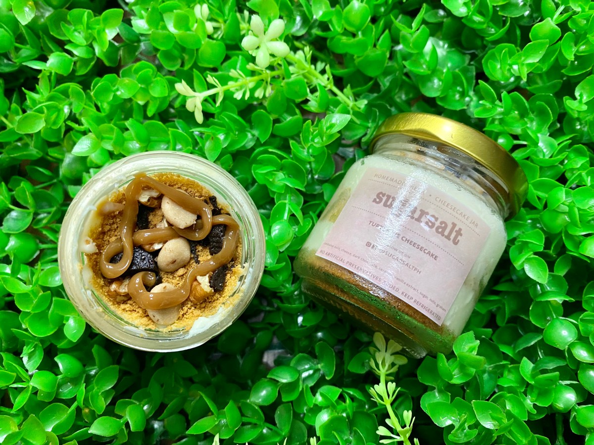 Cute Cheesecake-in-a-Jar from Sugar Salt Cakes &&nbsp;Pastries