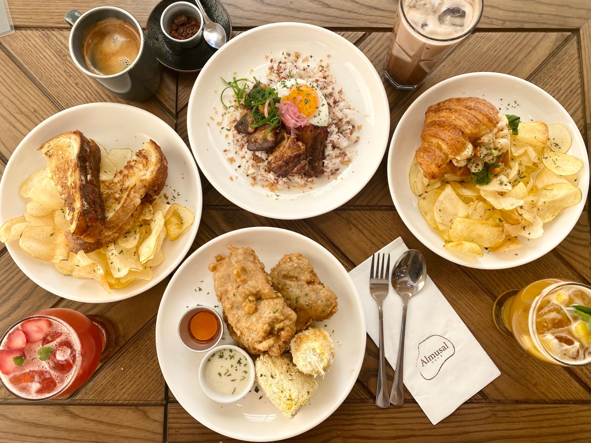 Breakfast with the parents at Almusal Cafe,&nbsp;Katipunan