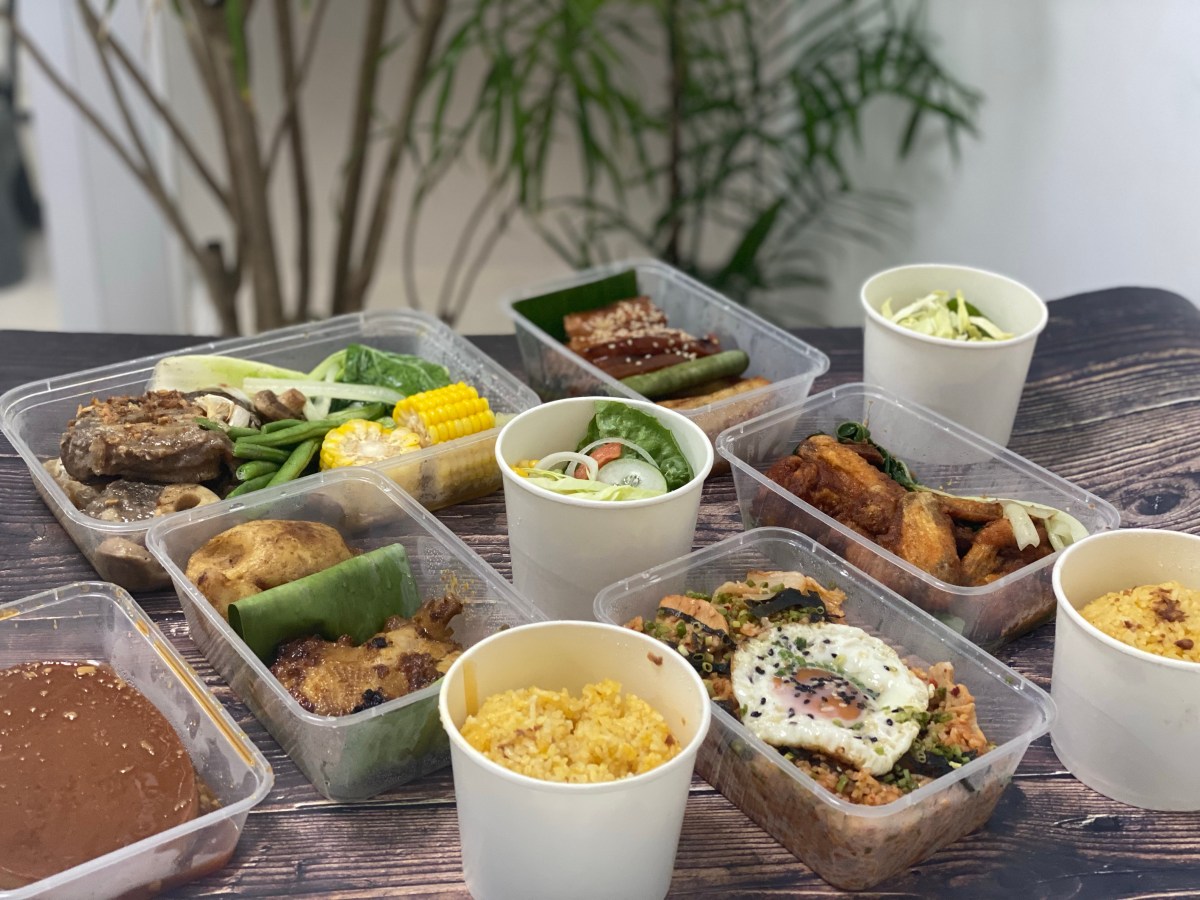 Garden Dining while at&nbsp;home