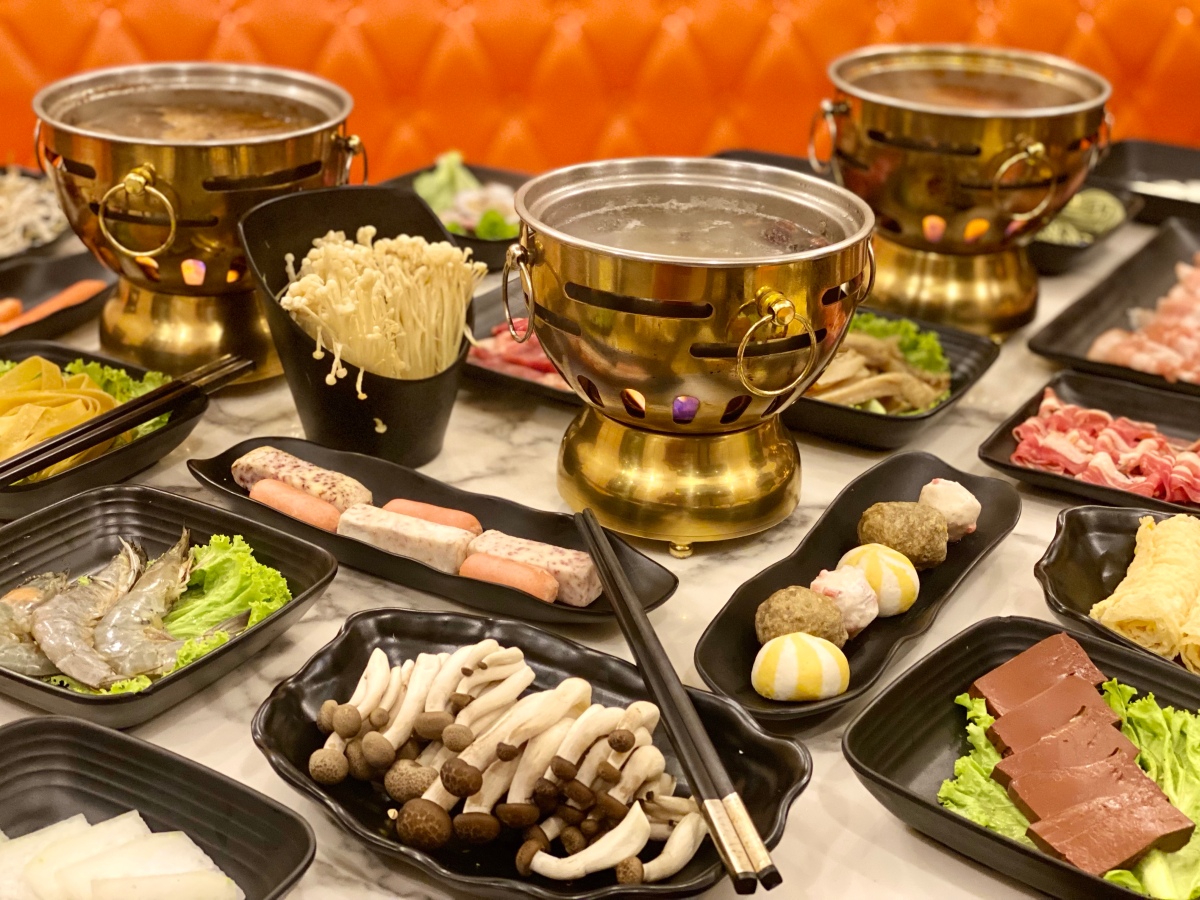 5 reasons to hold your next get-together at Sometimes Music Barbecue Hotpot Restaurant