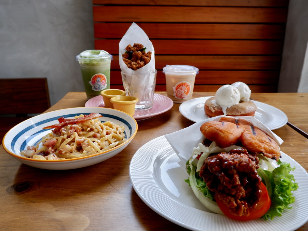 Happy weekend at Molly’s Donuts & Brunch&nbsp;Cafe