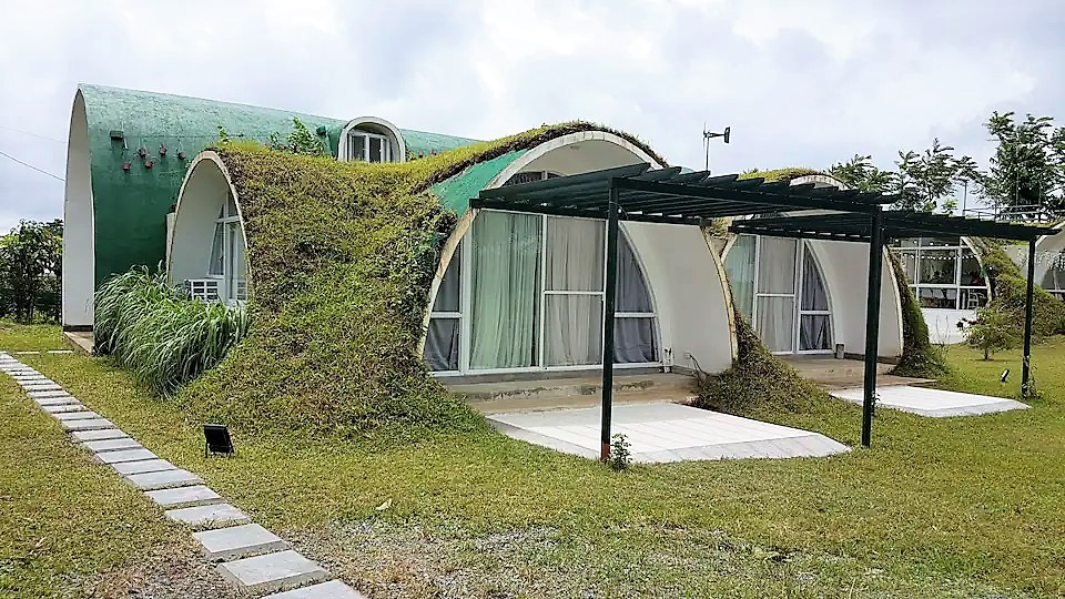 Fly and Live Anywhere for 30 days in the Philippines with Airbnb &&nbsp;AirAsia