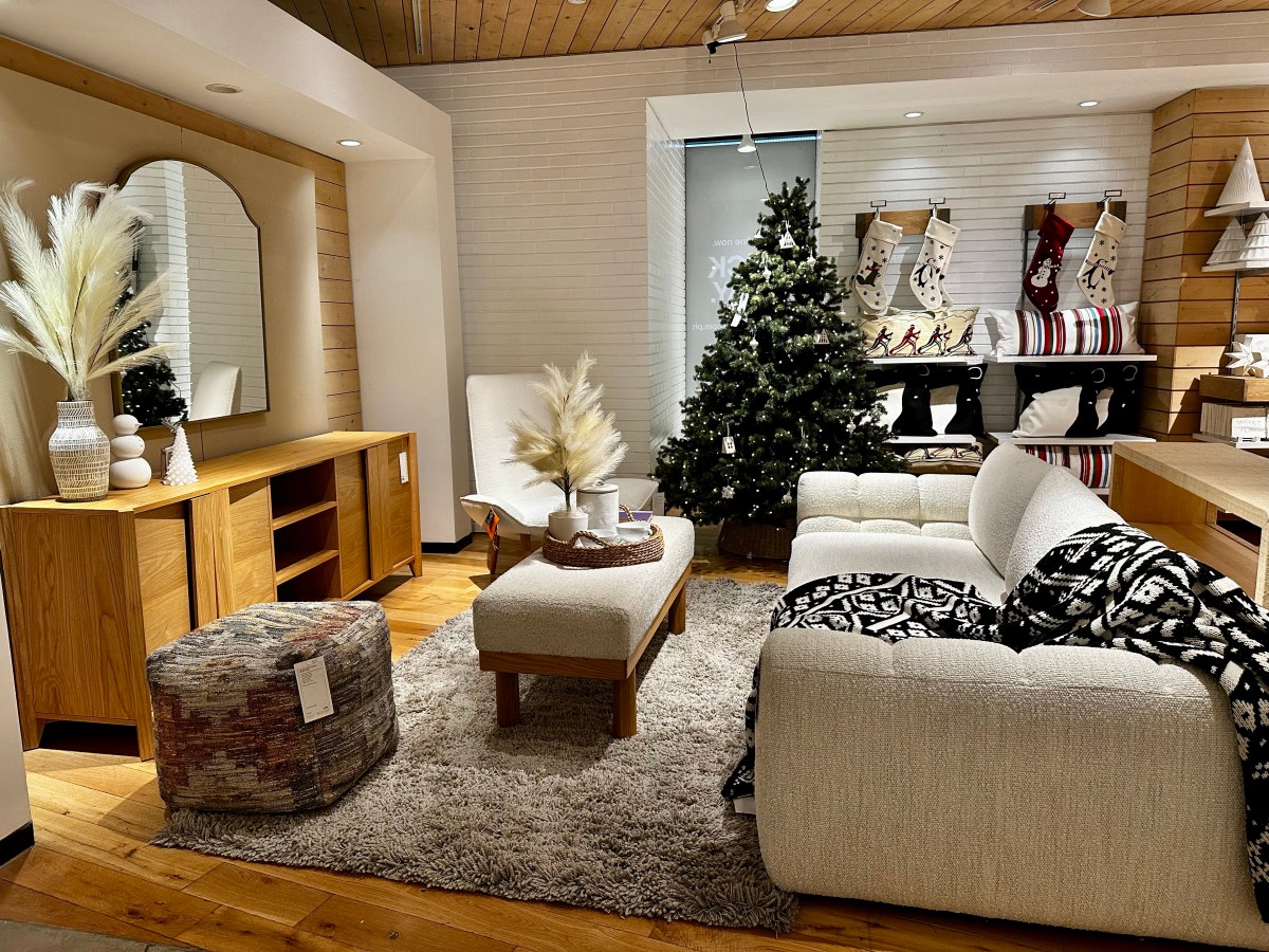 Designing a living room for socializing: Creating the perfect conversation space for the&nbsp;holidays