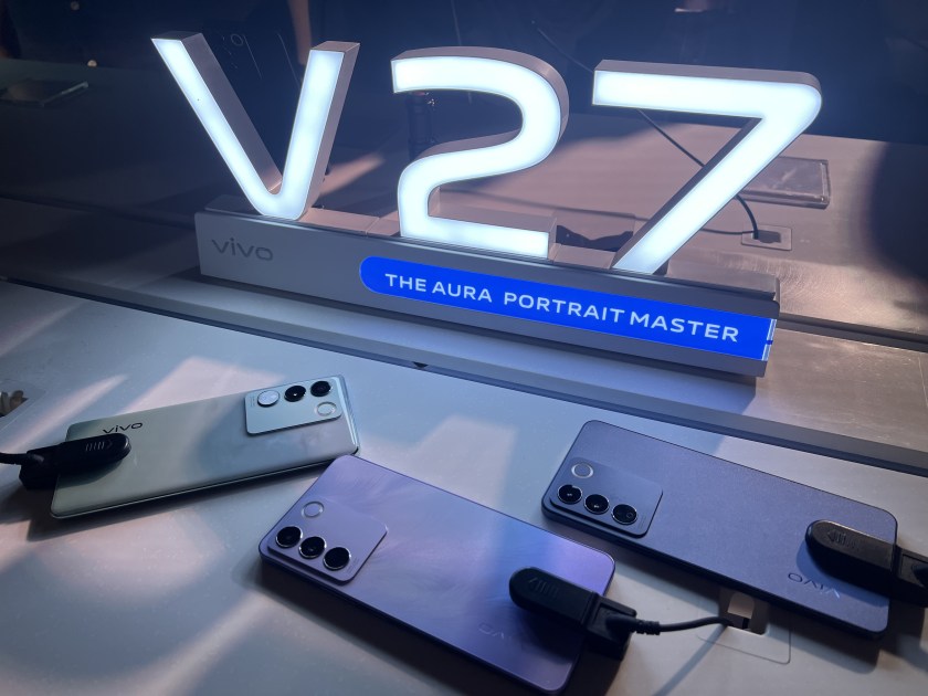 The first-ever pocket studio device in the industry, the vivo V27 ...